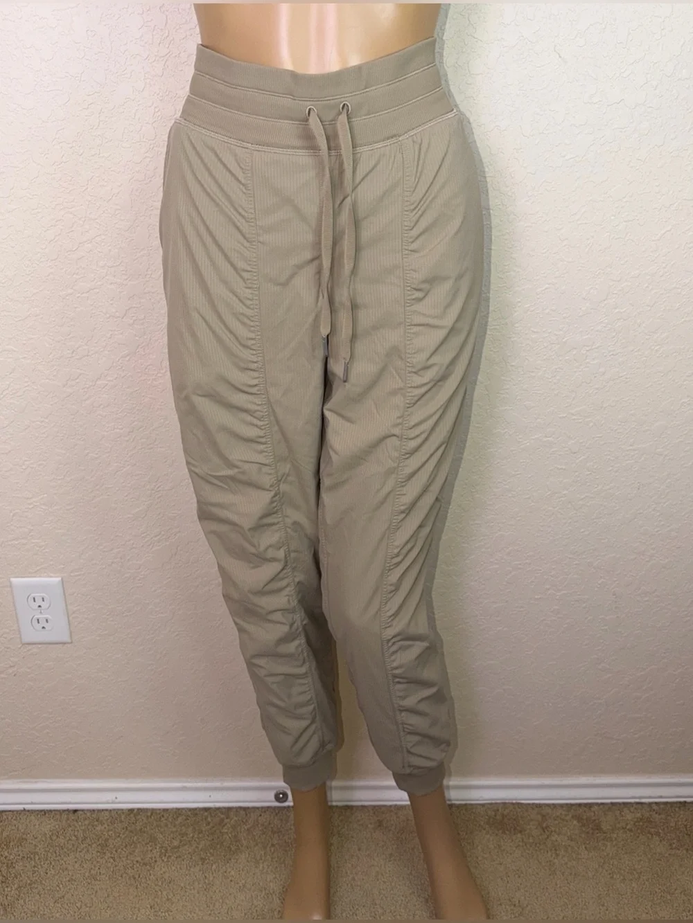 Lululemon Dance Studio Mid-Rise Jogger Full Length 29” Sheer Oak Size 10